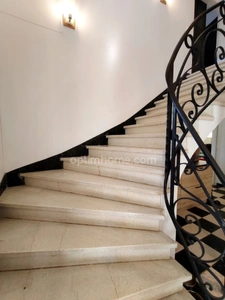 🌟 Maison T6 de 152 m² à Nogaro – Centre-ville & Jardin arboré