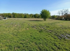 🌳 Superbe Terrain à Bâtir de 1 422 m²