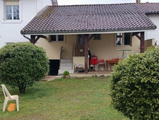 MAISON DEUX CHAMBRES AVEC JARDINET 