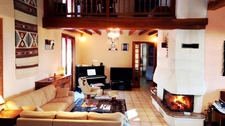 Une belle maison de campagne de 164 m² avec airial de chênes et piscine 🏡✨