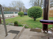MAISON DEUX CHAMBRES AVEC JARDINET 