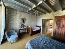 Maison au Cœur d'un Village Historique (Gers - 32)