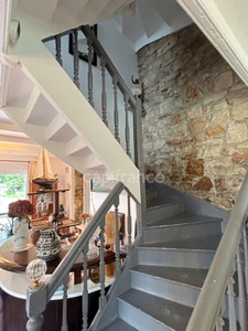 Rare: Charmante Maison de caractère en pierre de taille et moellons au centre historique de LOCRONAN(29)