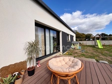 Coup de coeur à Landrévarzec (29): Maison récente de 80,87m², de plain-pied, 3 chambres, DPE A, garage et terrain de 701m²