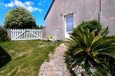Charmante maison en pierre de 122m², 3 chambres avec jardin, terrasse, cave à GUENGAT(29)