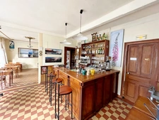 A Vendre Murs - Fonds de Commerce - Logement de Fonction - Bar Restaurant & Chambres d'Hôtes à Landévennec (29)