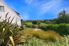 LE JUCH(29) Maison néo-bretonne de 148m² sur un terrain de 1000m², 4 chambres, garage, sous-sol