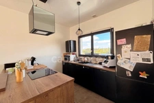 Coup de coeur à Landrévarzec (29): Maison récente de 80,87m², de plain-pied, 3 chambres, DPE A, garage et terrain de 701m²