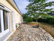 Maison néo-bretonne de plain-pied à vendre 8 pièces PLOMODIERN (29)