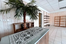 Beau Local commercial d'environ 67m² - Emplacement recherché à DOUARNENEZ - TREBOUL
