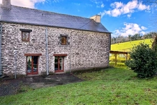 Maison en pierre de 111m² avec terrain - Campagne et tranquillité  à Lopérec (29)