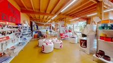 Ensemble Murs et fonds Voilerie et accastillage sur le port de Tréboul (Douarnenez - 29)