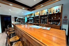 Local commercial avec fort potentiel- Ancien bar - restaurant réputé à PLEYBEN (29)