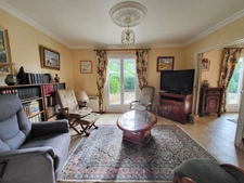 Maison néo-bretonne de plain-pied à vendre 8 pièces PLOMODIERN (29)