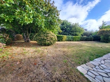 Maison néo-bretonne de plain-pied à vendre 8 pièces PLOMODIERN (29)
