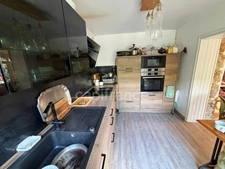 Rare: Charmante Maison en pierre au centre historique de LOCRONAN