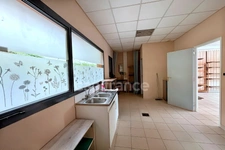 Beau Local commercial d'environ 67m² - Emplacement recherché à DOUARNENEZ - TREBOUL
