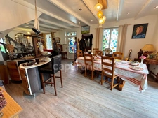 Rare: Charmante Maison de caractère en pierre de taille et moellons au centre historique de LOCRONAN(29)