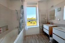 Charmante maison en pierre de 122m², 3 chambres avec jardin, terrasse, cave à GUENGAT(29)