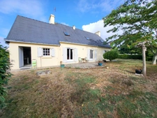 Maison néo-bretonne de plain-pied à vendre 8 pièces PLOMODIERN (29)