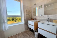 Charmante maison en pierre de 122m², 3 chambres avec jardin, terrasse, cave à GUENGAT(29)