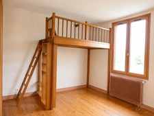 Family house in Bergerac with full basement and great potential
