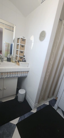   Sale  4-bed home — rented, ready, and close to everything. PINEUILH (33)