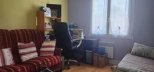   Sale  4-bed home — rented, ready, and close to everything. PINEUILH (33)