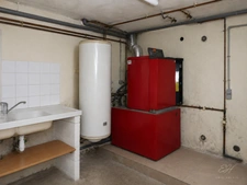 Family house in Bergerac with full basement and great potential