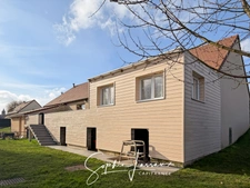 Maison récente de plain-pied à vendre en exclusivité à Authevernes – 152,35 m² – 5 pièces – 3 chambres – Double garage – Pièce cinéma / jeux 18 m²