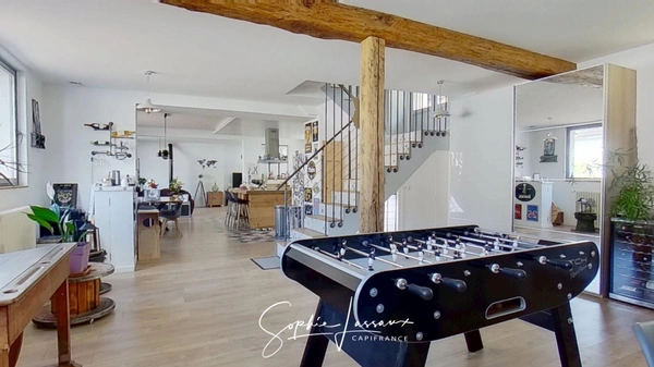 Esprit loft et volumes exceptionnels à vendre à Vauréal Village – 247 m², 9 pièces, 4 chambres