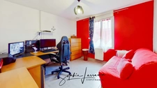 Maison récente de plain-pied à vendre en exclusivité à Authevernes – 152,35 m² – 5 pièces – 3 chambres – Double garage – Pièce cinéma / jeux 18 m²