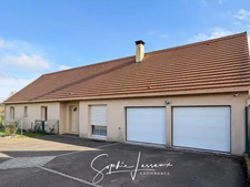 Maison récente de plain-pied à vendre en exclusivité à Authevernes – 152,35 m² – 5 pièces – 3 chambres – Double garage – Pièce cinéma / jeux 18 m²