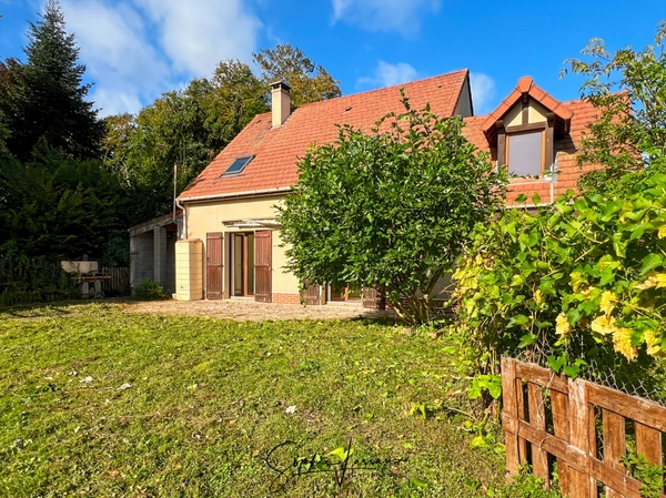Maison familiale avec chambre au RDC, jardin et garage – proche Magny-en-Vexin/Gisors