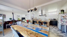 Esprit loft et volumes exceptionnels à vendre à Vauréal Village – 247 m², 9 pièces, 4 chambres