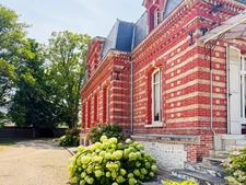 Demeure de caractère à vendre à Bézu-Saint-Éloi – 9 pièces, 5 chambres, parc de près de 6 000 m² avec maison d'amis et espace bien-être