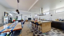 Esprit loft et volumes exceptionnels à vendre à Vauréal Village – 247 m², 9 pièces, 4 chambres