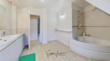Dpt Yvelines (78), à vendre LA CELLE SAINT CLOUD maison familiale avec sous-sol en rez-de-jardin