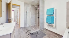 Maison récente de plain-pied à vendre en exclusivité à Authevernes – 152,35 m² – 5 pièces – 3 chambres – Double garage – Pièce cinéma / jeux 18 m²