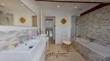 Esprit loft et volumes exceptionnels à vendre à Vauréal Village – 247 m², 9 pièces, 4 chambres