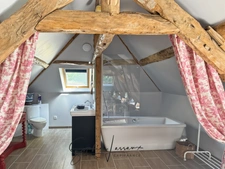 Demeure de caractère à vendre à Bézu-Saint-Éloi – 9 pièces, 5 chambres, parc de près de 6 000 m² avec maison d'amis et espace bien-être