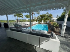 PROPRIÉTÉ D'EXCEPTION AVEC VUE DÉGAGÉE, PISCINE ET JACUZZI