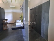 PROPRIÉTÉ D'EXCEPTION AVEC VUE DÉGAGÉE, PISCINE ET JACUZZI