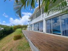 PROPRIÉTÉ D'EXCEPTION AVEC VUE DÉGAGÉE, PISCINE ET JACUZZI