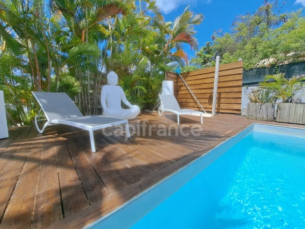 PROPRIÉTÉ D'EXCEPTION AVEC VUE DÉGAGÉE, PISCINE ET JACUZZI