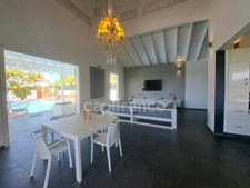 PROPRIÉTÉ D'EXCEPTION AVEC VUE DÉGAGÉE, PISCINE ET JACUZZI