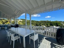 PROPRIÉTÉ D'EXCEPTION AVEC VUE DÉGAGÉE, PISCINE ET JACUZZI