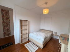 A vendre, jolie maison située à proximité de la place Alexandre Dumas à Lille Saint Maurice