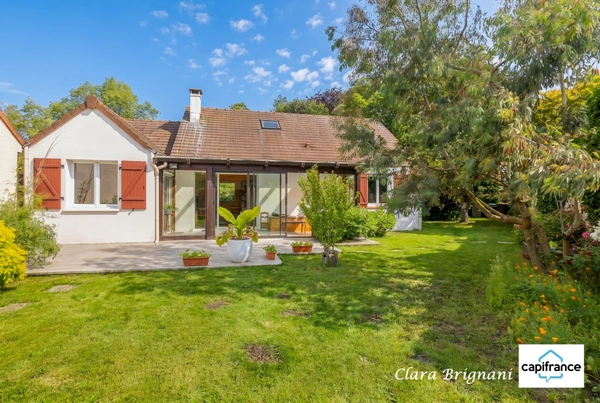 À VENDRE à AVRAINVILLE – MAISON 4 PIÈCES 105 M²– VIE PLAIN-PIED   – JARDIN SANS VIS-À-VIS – SECTEUR RECHERCHÉ