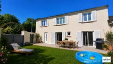 Maison de ville rénovée à vendre, 4 pièces, jardin - SAINT VRAIN